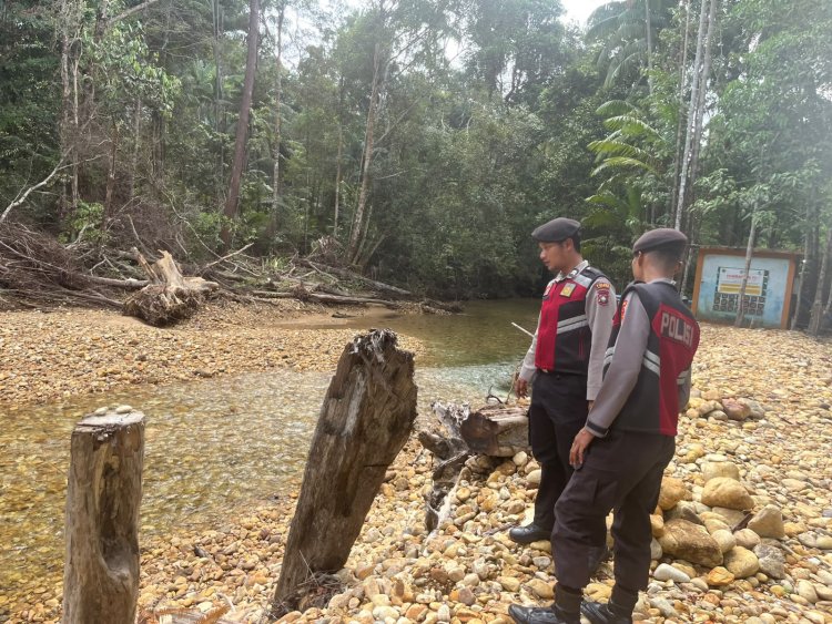 Polsek Daik Lingga Patroli Wilayah Rawan Bencana, Warga Diimbau Tingkatkan Kewaspadaan