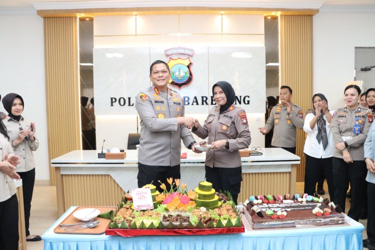 Polresta Barelang Ikuti Zoom Meeting HUT ke-78 Polwan RI, Perkuat Soliditas dan Profesionalisme