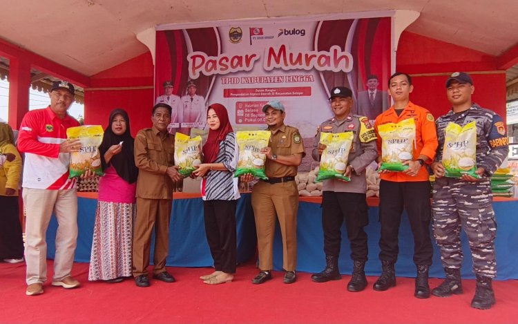 Tekan Inflasi, Pasar Murah TPID Lingga Sediakan Ratusan Paket Kebutuhan Pokok untuk Warga Penuba