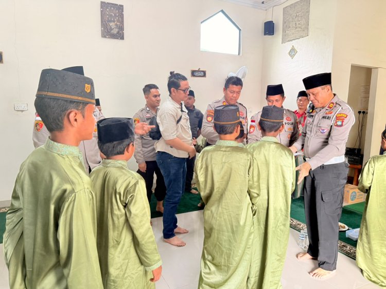 Polsek Nongsa Gelar Binrohtal dan Santunan Anak Yatim Piatu