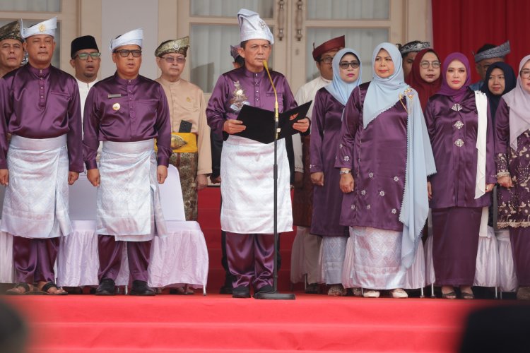 Hari Jadi ke-24 Kepri, Kapolda dan Jajaran Polda Kepri Terima Penghargaan atas Kontribusi bagi Daerah