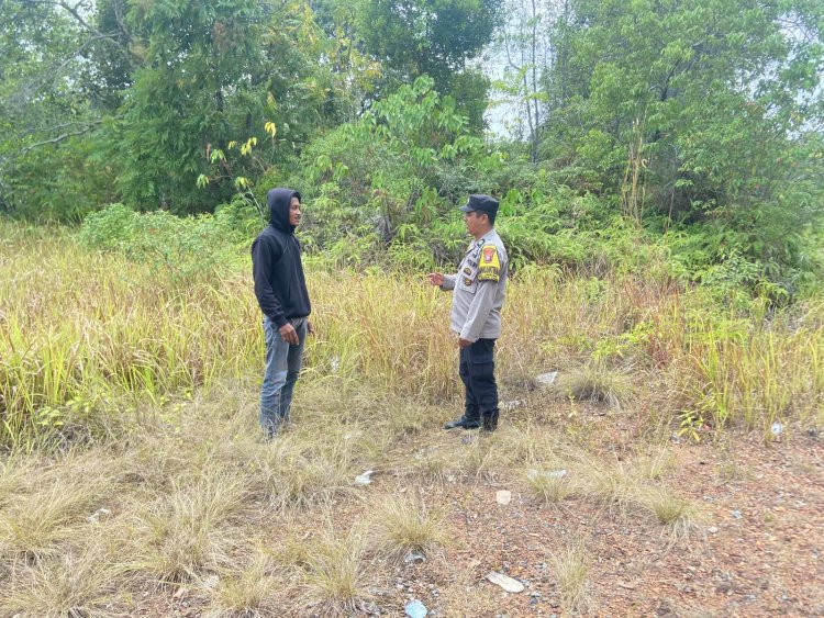 Cegah Karhutla, Bhabinkamtibmas Polsek Daik Lingga Aktif Patroli dan Edukasi Warga