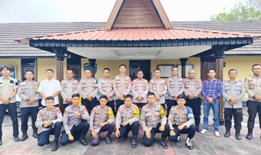 Bag SDM Polres Lingga Tingkatkan Tertib Administrasi Personel melalui Asistensi di Polsek Dabo Singkep