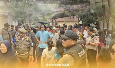 Kejari Batam Dampingi Tim Terpadu Salurkan Undangan Penertiban Bangunan Liar di Bengkong Sadai