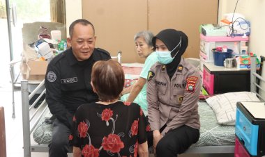Sambut HUT ke-75 Humas Polri, Polresta Barelang Salurkan Sembako dan Gelar Pemeriksaan Kesehatan Lansia
