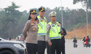 Kapolda dan Wakapolda Kepri Turun ke Jalan, Atur Lalu Lintas di Bundaran Kabil dan Taiwan