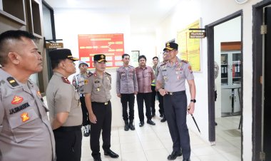 Kapolda Kepri Tinjau SPKT dan Layanan 110, Tekankan Pelayanan Cepat dan Humanis