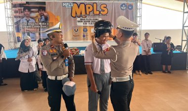 Satlantas Polresta Barelang Tanamkan Budaya Tertib Berlalu Lintas kepada Pelajar SMA Pelita Utama
