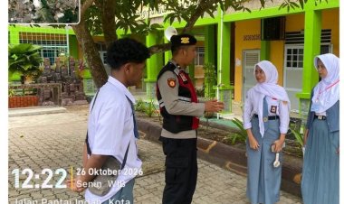 Polsek Lubuk Baja Tanamkan Disiplin dan Nilai Keagamaan kepada Pelajar SMAN 12 Batam