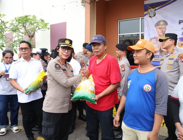 Polda Kepri Salurkan Bansos untuk 1.025 Karyawan PT Ghim Li Indonesia