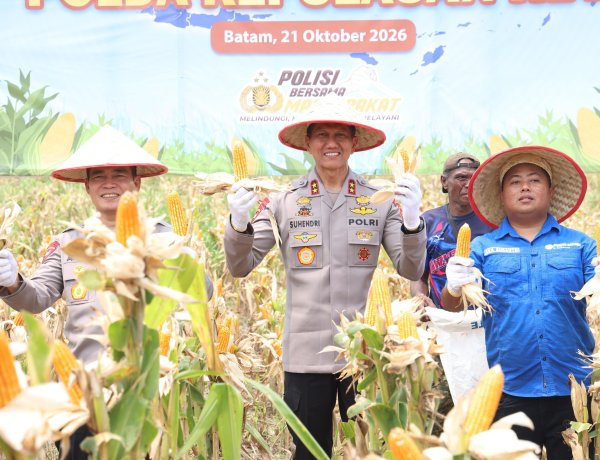 Kapolda Kepri Pimpin Panen Raya Jagung di Galang, Dukung Ketahanan Pangan Nasional