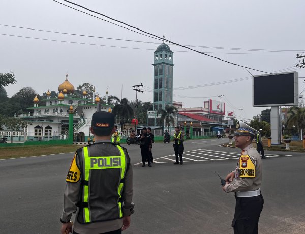 Kapolres Lingga Turun ke Jalan, Atur Lalu Lintas di Wisma Ria Dukung Quick Wins Kapolri