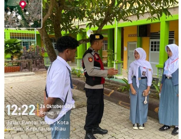 Polsek Lubuk Baja Tanamkan Disiplin dan Nilai Keagamaan kepada Pelajar SMAN 12 Batam