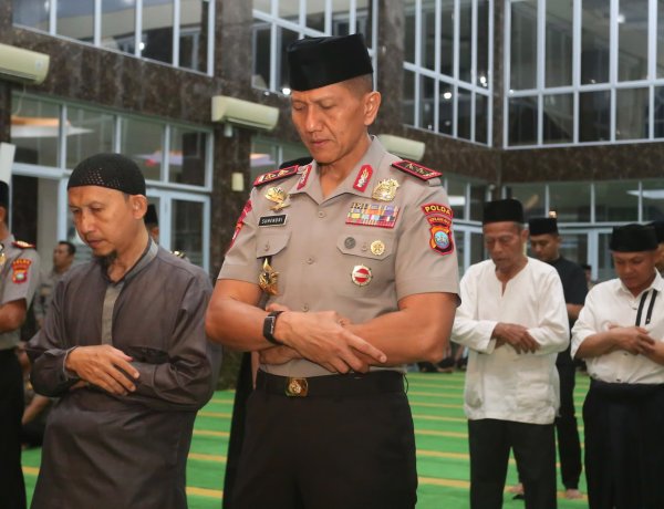 Jaga Kamtibmas, Kapolda Kepri Ajak Masyarakat Perkuat Siskamling