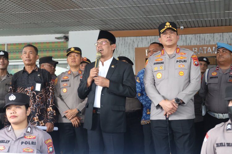 Polda Kepri Kawal Aksi FSPMI di DPRD Batam, Aspirasi Buruh Dibahas Lewat Dialog