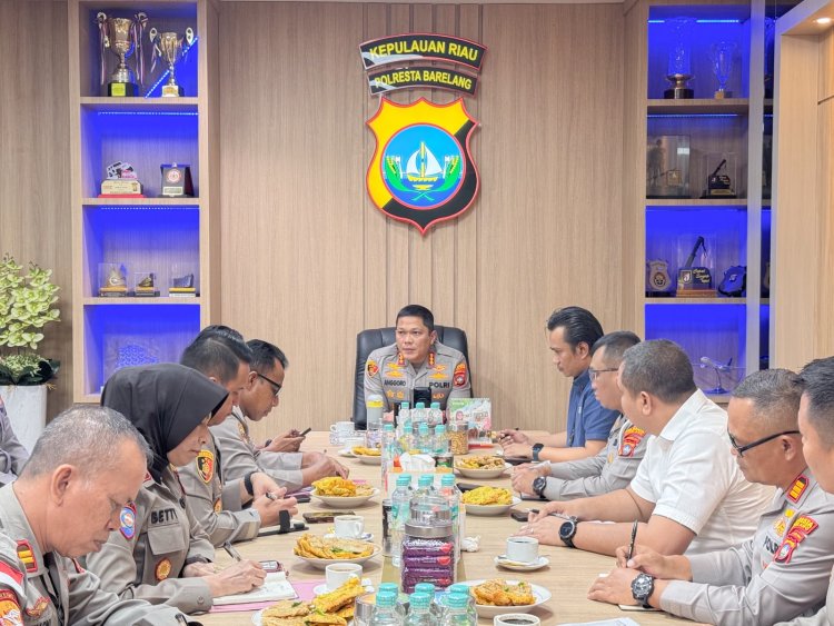 Kapolresta Barelang Pimpin Anev Kamtibmas, Tekankan Respons Cepat, Pemberantasan Narkoba dan Pelayanan Humanis kepada Masyarakat