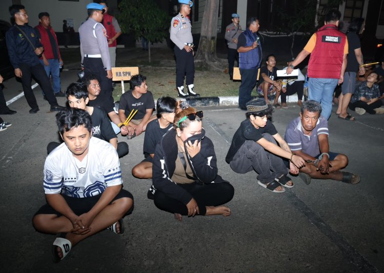 Polda Kepri Tertibkan Lokasi Rawan Narkoba di Bukit Senyum, 24 Orang Positif Urine
