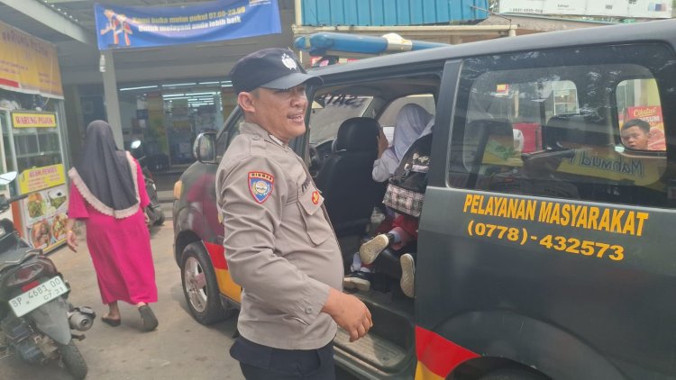 Polsek Batu Ampar Hadir untuk Anak Sekolah, Program Si Amru Antar Siswa hingga Depan Rumah
