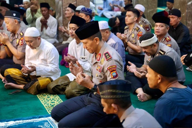 Subuh Keliling di Batam, Kapolda Kepri Ajak Warga Jaga Kamtibmas dan Lindungi Generasi Muda
