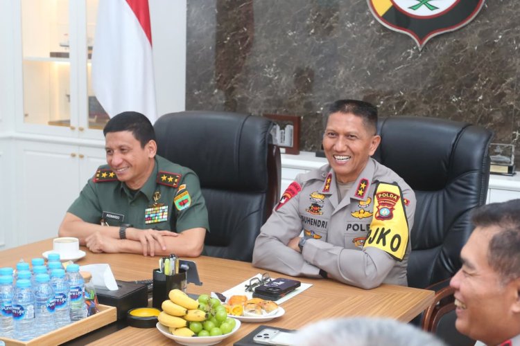 Pangdam XXV/Sultan Mahmud Riayat Syah Temui Kapolda Kepri, Perkuat Sinergi TNI-Polri